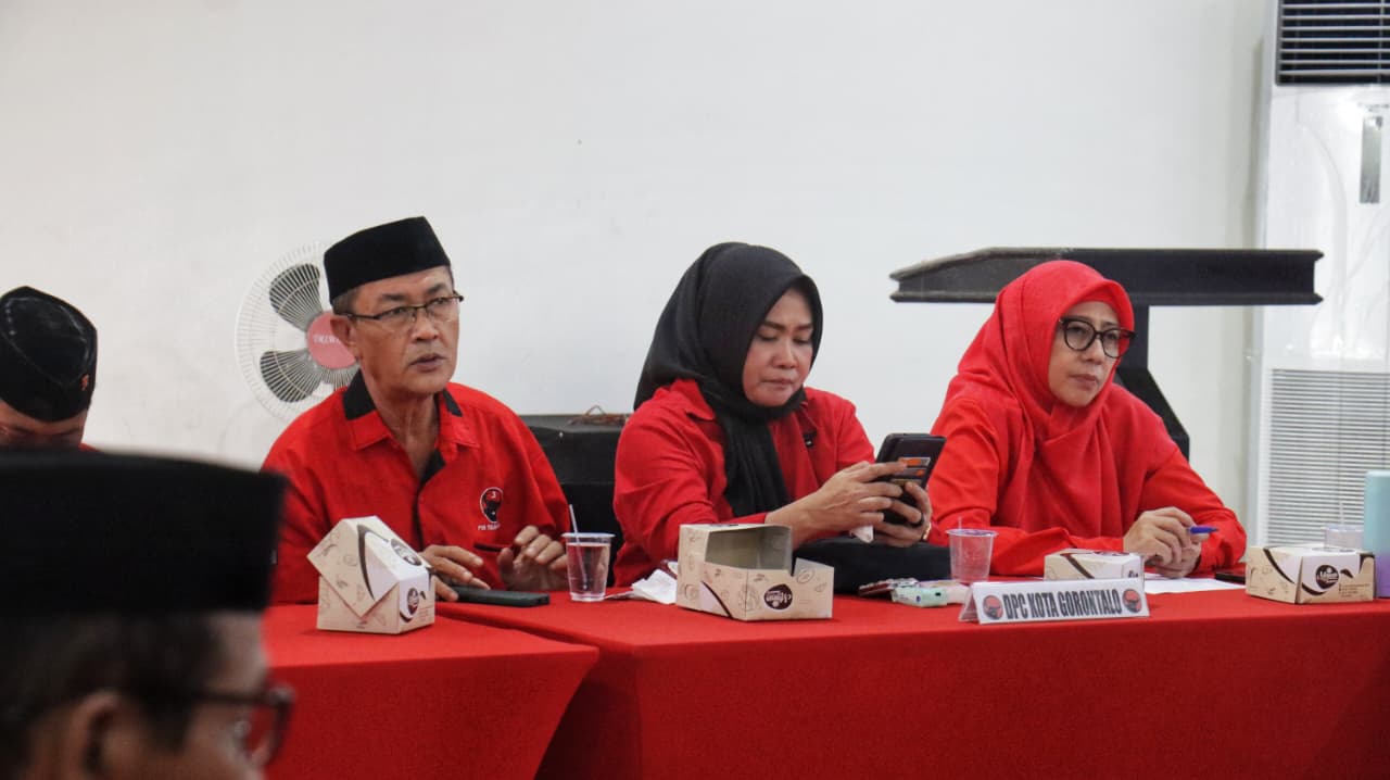 KSB DPC PDI Perjuangan Kota Gorontalo saat hadir pada rapat DPD diperluas/MppBonbol.id