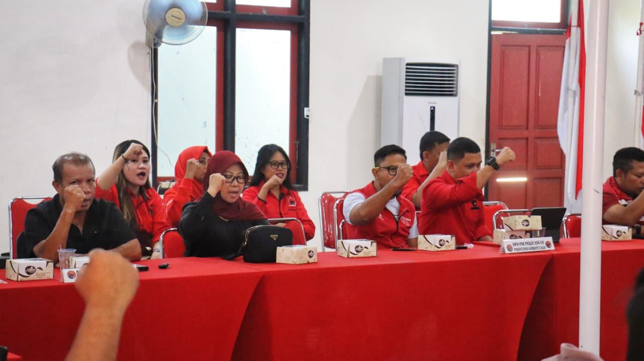 Pengurus DPD PDI Perjuangan saat hadiri rapat DPD diperluas. Minggu 14 Desember 2025/MppBonbol.id